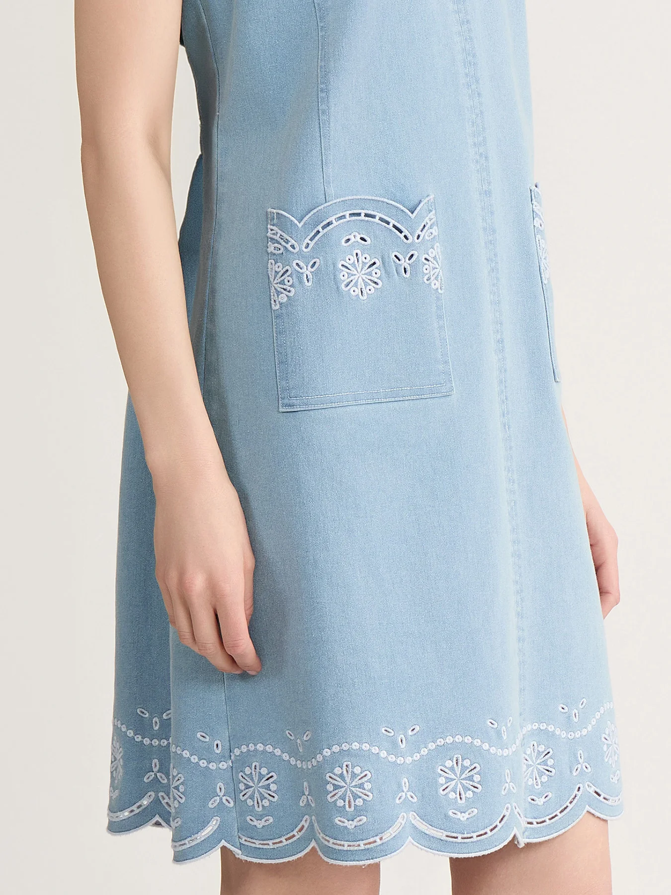 Embroidered Sleeveless Denim Dress - Image 3