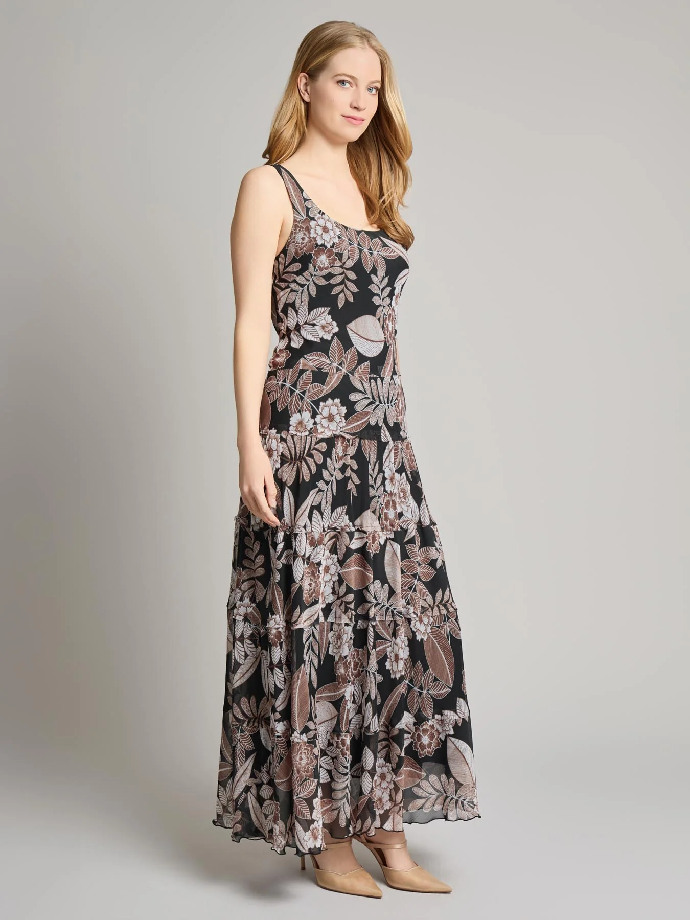 Petite Scoop Neck Tiered Maxi Dress - Image 2