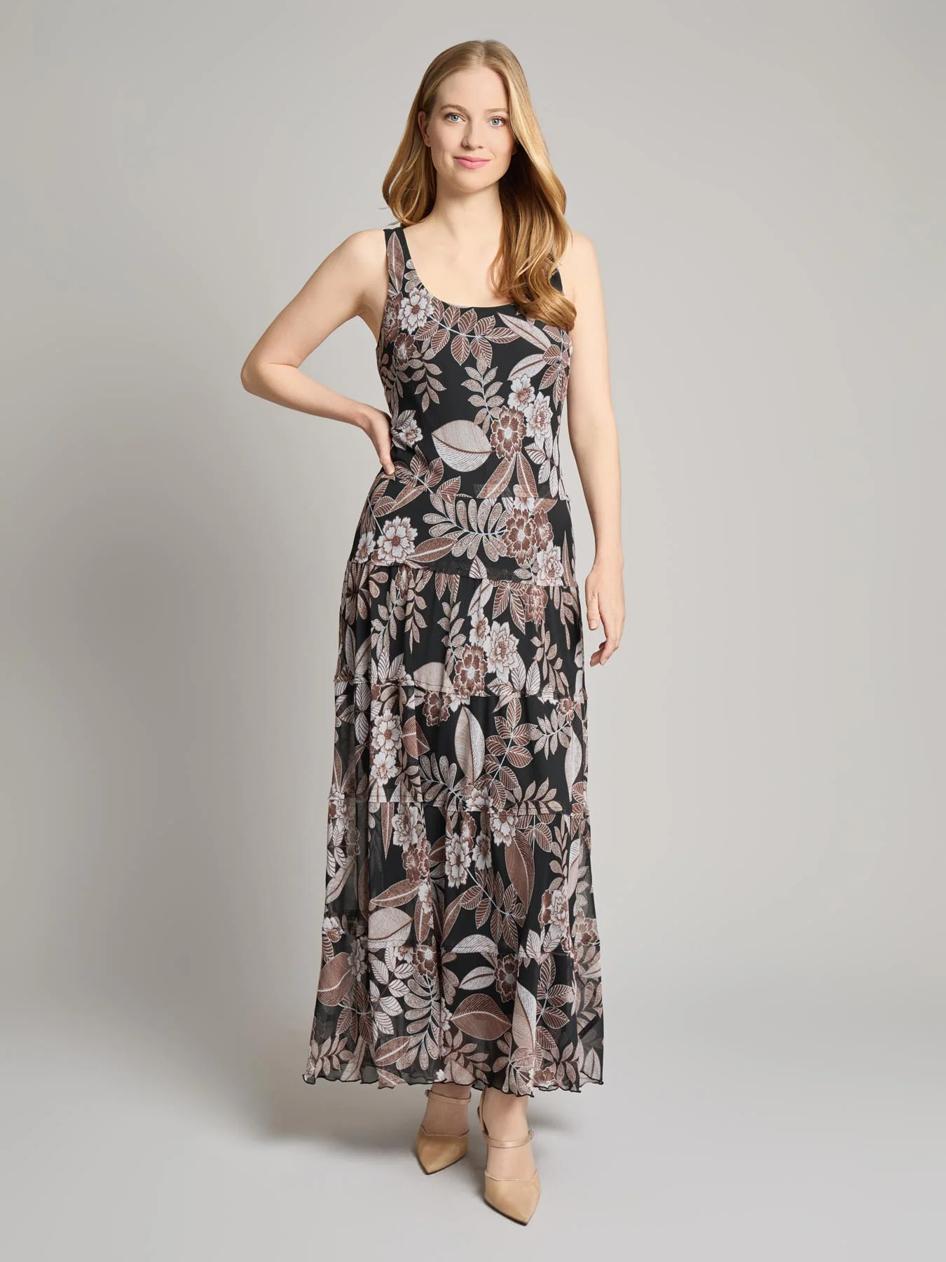 Scoop Neck Tiered Maxi Dress